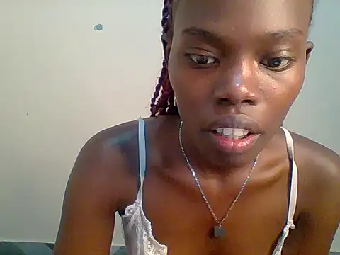 Snapshot of Sweet_quincy chatting on July 10, 6:32 pm Sweet quincy online show from July 10, 6:32 pm
