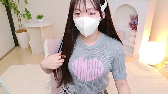 YURInya  online show from July 16, 12:33 pm