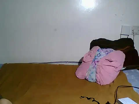 Snapshot of curvy_queen89 chatting on June 26, 7:46 am curvy queen89 online show from June 26, 7:46 am