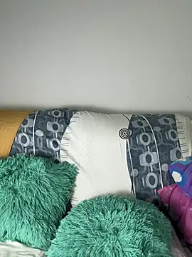Snapshot of kloee_kann chatting on July 9, 12:15 am kloee kann online show from July 9, 12:15 am
