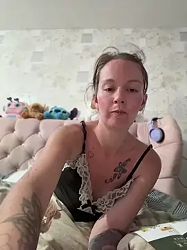 Luna-Vale online show from June 30, 9:49 pm