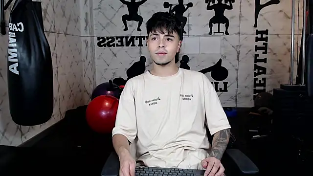 FedeViale online show from June 19, 4:17 am