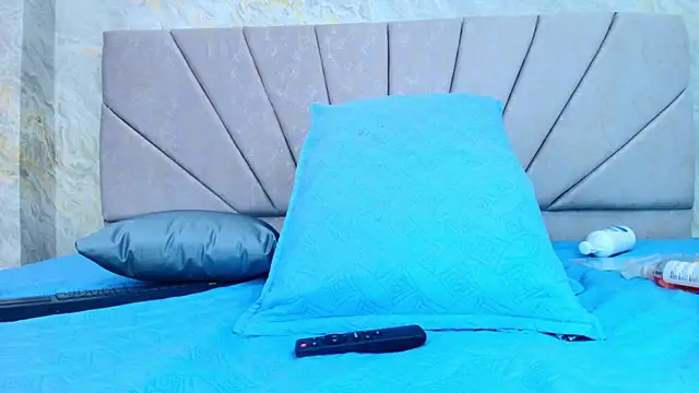 Snapshot of ariana_florez_ chatting on July 10, 7:05 pm ariana florez online show from July 10, 7:05 pm