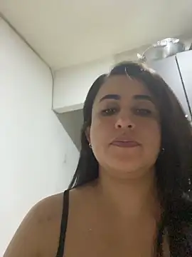 Snapshot of MADAMELUNAXXX chatting on June 9, 1:06 am MADAMELUNAXXX online show from June 9, 1:06 am