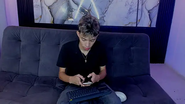 nico naughtyboy online show from June 1, 12:56 am