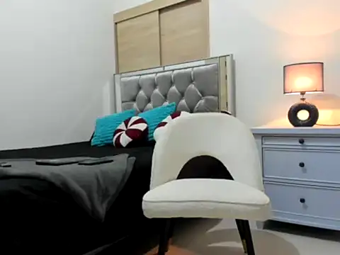 Snapshot of angel__sky chatting on July 25, 1:25 am angel sky online show from July 25, 1:25 am