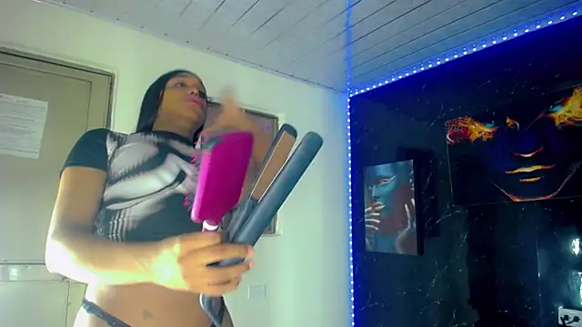 SaramyBigcock online show from June 2, 12:29 pm