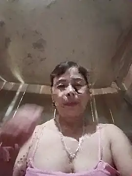 Snapshot of Kiki_sexyy chatting on July 2, 4:40 am Kiki sexyy online show from July 2, 4:40 am