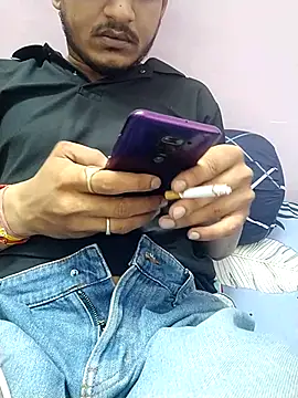 Dakuu A online show from July 14, 10:04 pm