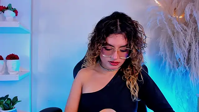 emilymjs  online show from June 2, 4:03 am