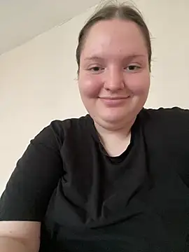 Snapshot of SashaMoo chatting on July 22, 4:21 pm SashaMoo online show from July 22, 4:21 pm
