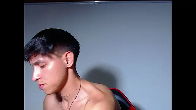Snapshot of rowanbig chatting on July 14, 1:08 am rowanbig online show from July 14, 1:08 am