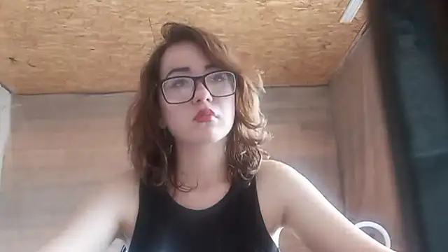 OliviaMoment online show from July 4, 10:54 am