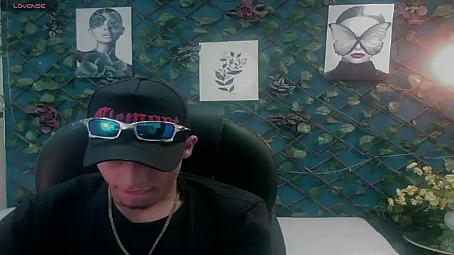 Snapshot of Mark_Jackson69 chatting on July 19, 1:15 pm Mark Jackson69 online show from July 19, 1:15 pm