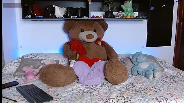 Snapshot of Laila_bunny chatting on July 2, 11:22 pm Laila bunny online show from July 2, 11:22 pm