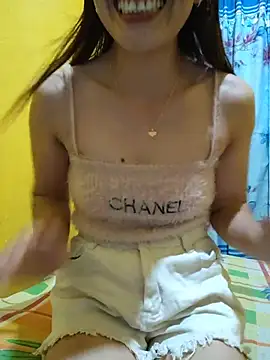 Snapshot of MsCaramel_Love chatting on June 1, 10:50 am MsCaramel Love online show from June 1, 10:50 am