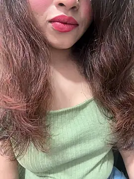 Snapshot of Yours_riya11 chatting on July 21, 6:21 pm Yours riya11 online show from July 21, 6:21 pm
