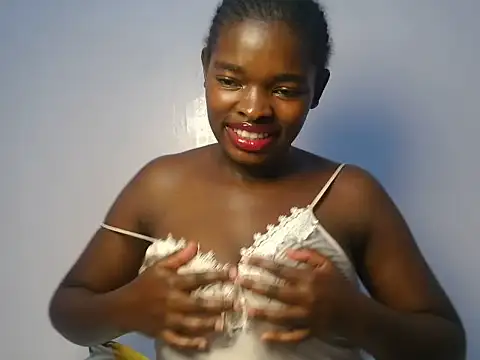 Snapshot of Emmerline_ chatting on July 18, 7:39 pm Emmerline online show from July 18, 7:39 pm