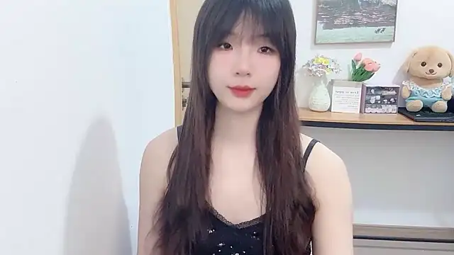 Snapshot of Louise-3 chatting on June 20, 7:27 pm Louise-3 online show from June 20, 7:27 pm