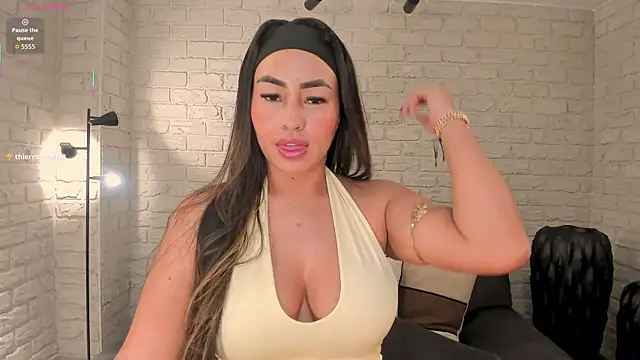 Snapshot of VictoriaBennetX chatting on July 15, 8:25 pm VictoriaBennetX online show from July 15, 8:25 pm