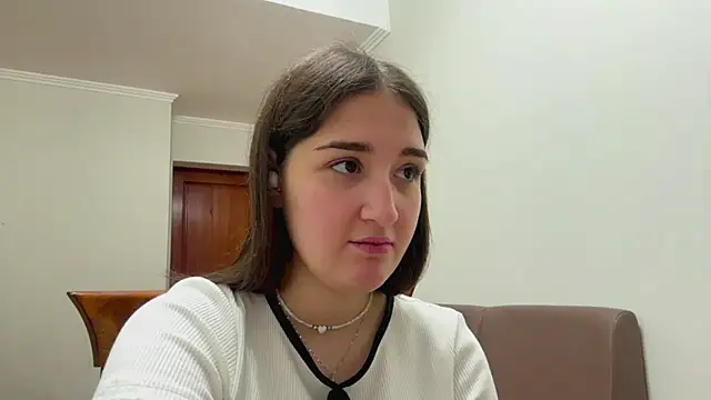 AnnaMaccoil online show from June 2, 4:09 pm