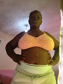 Snapshot of bigboobsz1 chatting on June 27, 10:09 am bigboobsz1 online show from June 27, 10:09 am