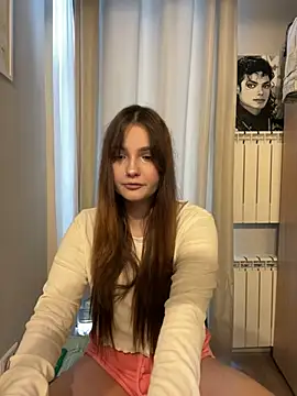 Reilbellll online show from June 14, 3:25 pm