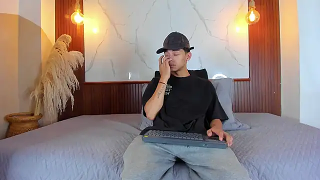 Vick and Pedro online show from June 19, 5:17 pm