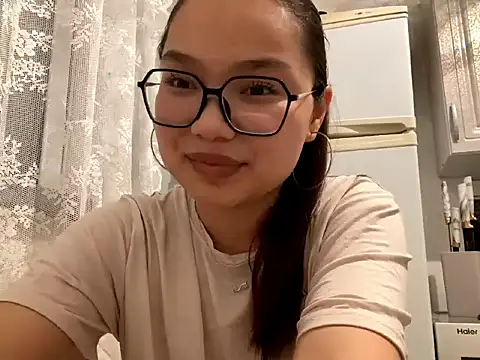LightMarou online show from June 3, 6:46 pm