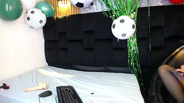 Holly Watson  online show from June 20, 4:59 am