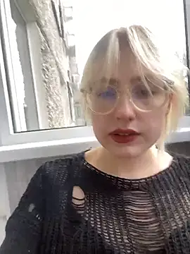 Snapshot of xp_blondie chatting on June 3, 10:18 am xp blondie online show from June 3, 10:18 am