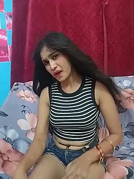 Snapshot of Naughty_Kiara_ chatting on June 26, 4:39 am Naughty Kiara online show from June 26, 4:39 am