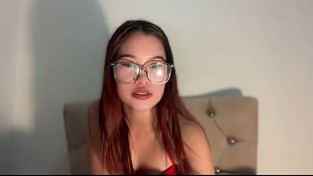 Snapshot of elonarae chatting on June 23, 6:11 am elonarae online show from June 23, 6:11 am