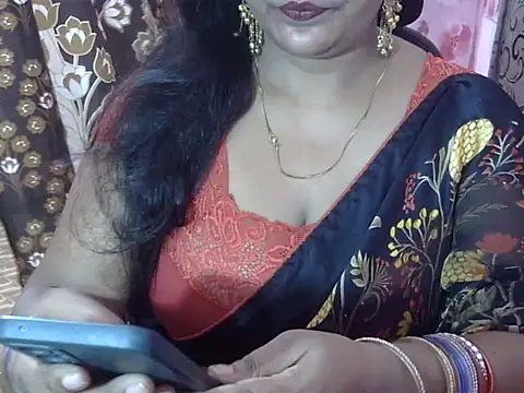 Snapshot of PRIYANKA_023 chatting on June 24, 11:20 am PRIYANKA 023 online show from June 24, 11:20 am