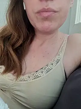 Snapshot of Lunaswee chatting on June 1, 5:36 pm Lunaswee online show from June 1, 5:36 pm