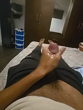 Snapshot of tamil_guy007 chatting on June 7, 4:00 pm tamil guy007 online show from June 7, 4:00 pm