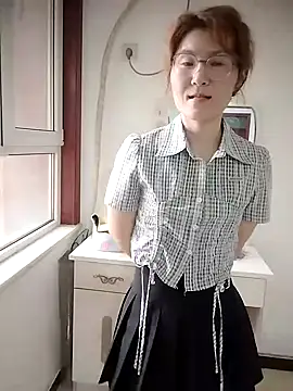 Snapshot of gaoyan880526 chatting on June 18, 10:30 am gaoyan880526 online show from June 18, 10:30 am