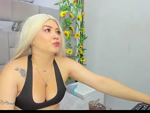 MedusaOwens online show from June 3, 6:46 pm
