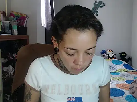 Snapshot of hanya23_ chatting on July 15, 6:02 pm hanya23 online show from July 15, 6:02 pm