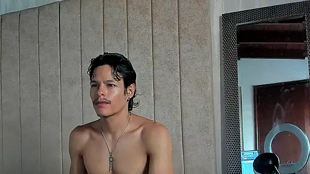 tommyhot7 online show from July 18, 2:54 pm