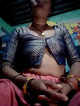 Snapshot of Aarti9080 chatting on July 6, 5:26 pm Aarti9080 online show from July 6, 5:26 pm