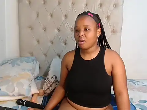 Snapshot of Lihle_00 chatting on June 24, 3:11 pm Lihle 00 online show from June 24, 3:11 pm