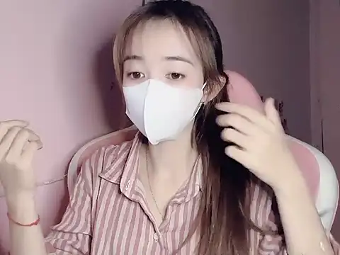 Alee8668 online show from July 19, 5:49 pm