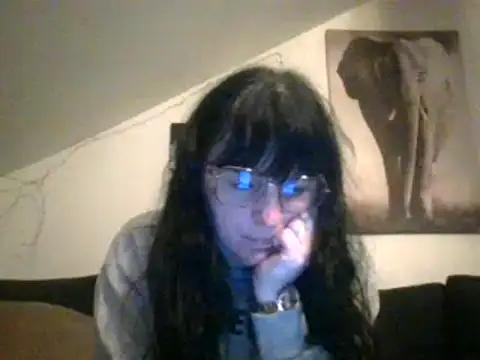 Snapshot of sexujuly88 chatting on January 10, 7:04 am sexujuly88 online show from January 10, 7:04 am
