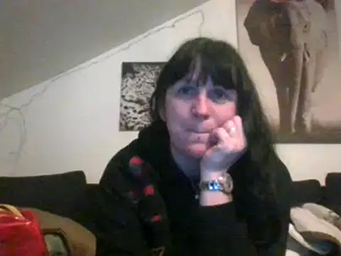Snapshot of sexujuly88 chatting on January 15, 10:24 pm sexujuly88 online show from January 15, 10:24 pm