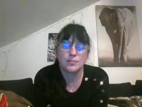 Snapshot of sexujuly88 chatting on January 19, 10:06 pm sexujuly88 online show from January 19, 10:06 pm
