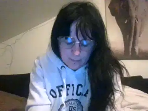 Snapshot of sexujuly88 chatting on January 24, 6:57 am sexujuly88 online show from January 24, 6:57 am