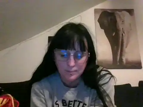 Snapshot of sexujuly88 chatting on February 17, 10:03 pm sexujuly88 online show from February 17, 10:03 pm