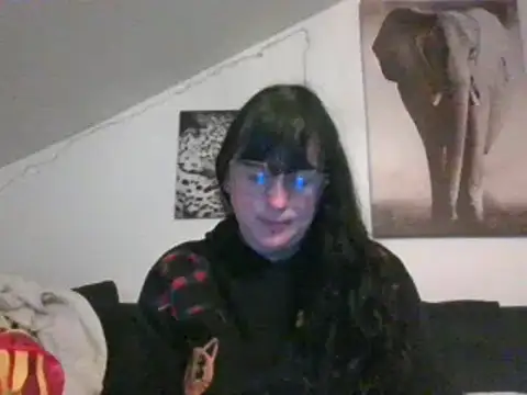 Snapshot of sexujuly88 chatting on March 10, 10:13 pm sexujuly88 online show from March 10, 10:13 pm