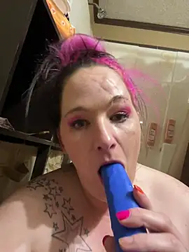 DanielleVineyard online show from June 4, 12:49 am